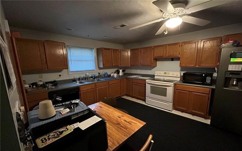 583 Mcclellandtown Rd, Uniontown, 15401, 3 Bedrooms Bedrooms, ,1.2 BathroomsBathrooms,Residential,For Sale,Mcclellandtown Rd,1740012