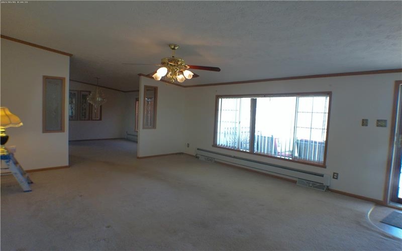 107 HUNTING HILLS ROAD, DILLINER, 15327, 3 Bedrooms Bedrooms, 12 Rooms Rooms,3.1 BathroomsBathrooms,Residential,For Sale,HUNTING HILLS ROAD,1742782