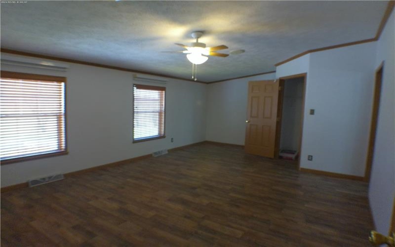 107 HUNTING HILLS ROAD, DILLINER, 15327, 3 Bedrooms Bedrooms, 12 Rooms Rooms,3.1 BathroomsBathrooms,Residential,For Sale,HUNTING HILLS ROAD,1742782
