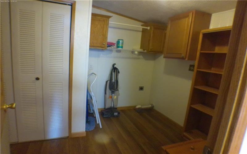 107 HUNTING HILLS ROAD, DILLINER, 15327, 3 Bedrooms Bedrooms, 12 Rooms Rooms,3.1 BathroomsBathrooms,Residential,For Sale,HUNTING HILLS ROAD,1742782
