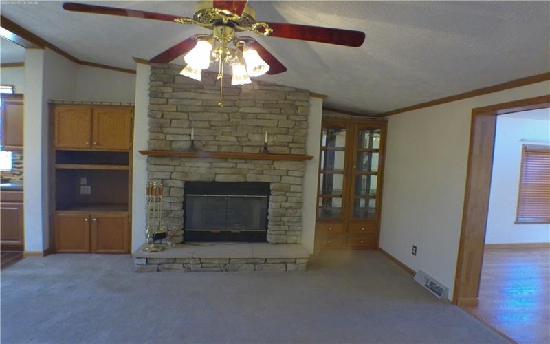 107 HUNTING HILLS ROAD, DILLINER, 15327, 3 Bedrooms Bedrooms, 12 Rooms Rooms,3.1 BathroomsBathrooms,Residential,For Sale,HUNTING HILLS ROAD,1742782
