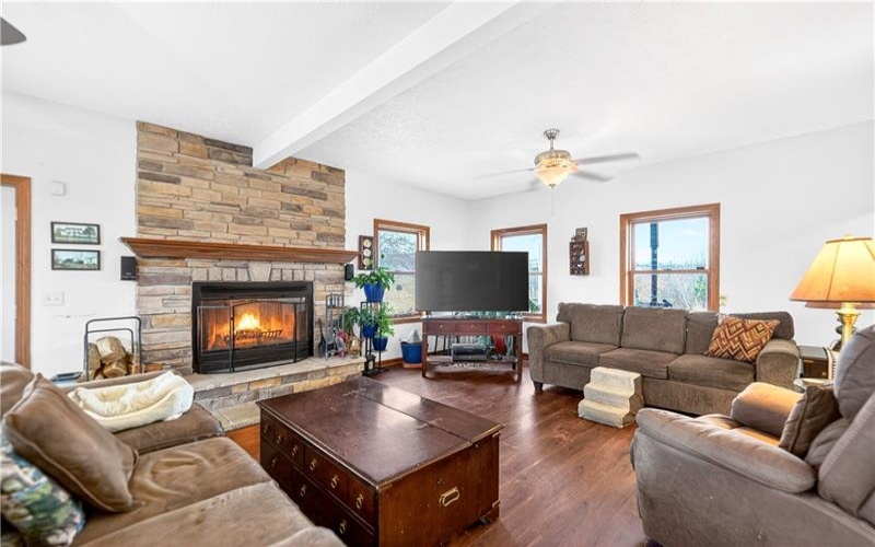 220 Main Rd, West Alexander, 15376, 4 Bedrooms Bedrooms, 8 Rooms Rooms,2.1 BathroomsBathrooms,Residential,For Sale,Main Rd,1740014