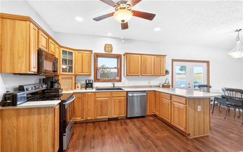 220 Main Rd, West Alexander, 15376, 4 Bedrooms Bedrooms, 8 Rooms Rooms,2.1 BathroomsBathrooms,Residential,For Sale,Main Rd,1740014