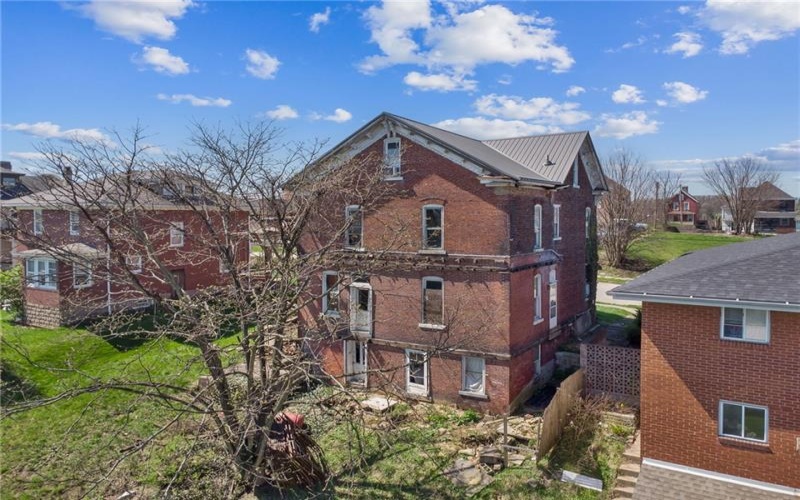 37 Division St, Greensburg, 15601, 4 Bedrooms Bedrooms, ,4 BathroomsBathrooms,Residential,For Sale,Division St,1747485