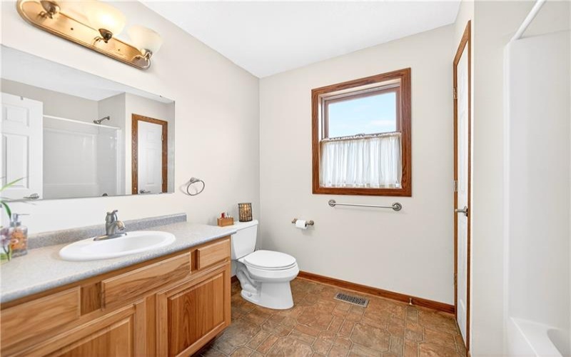 220 Main Rd, West Alexander, 15376, 4 Bedrooms Bedrooms, ,2.1 BathroomsBathrooms,Farm-acreage-lot,For Sale,2,Main Rd,1740019