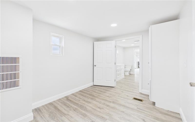 909 1st St, New Salem, 15468, 3 Bedrooms Bedrooms, 7 Rooms Rooms,2.1 BathroomsBathrooms,Residential,For Sale,1st St,1742795