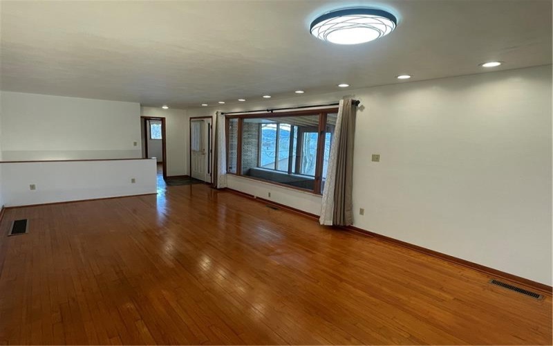 113 Westview Drive, Ligonier, 15658, 3 Bedrooms Bedrooms, 10 Rooms Rooms,2.1 BathroomsBathrooms,Residential,For Sale,Westview Drive,1742805