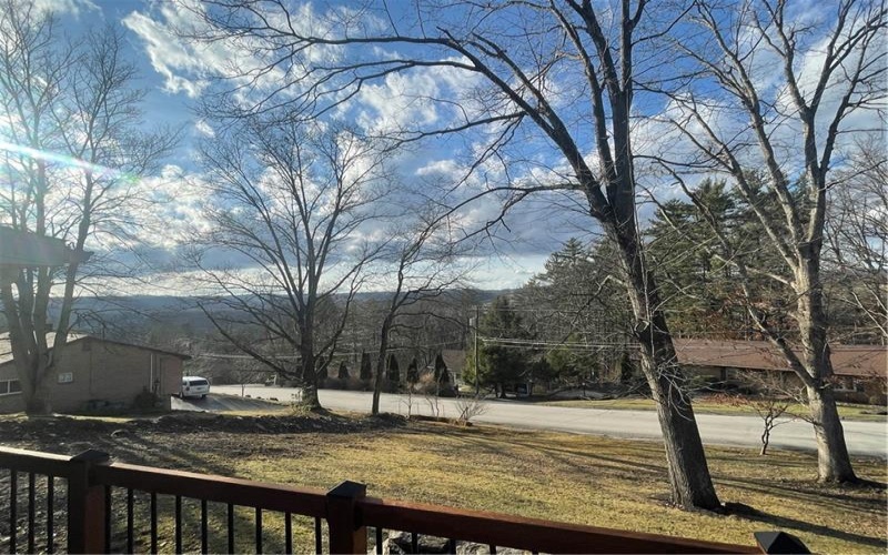 113 Westview Drive, Ligonier, 15658, 3 Bedrooms Bedrooms, 10 Rooms Rooms,2.1 BathroomsBathrooms,Residential,For Sale,Westview Drive,1742805