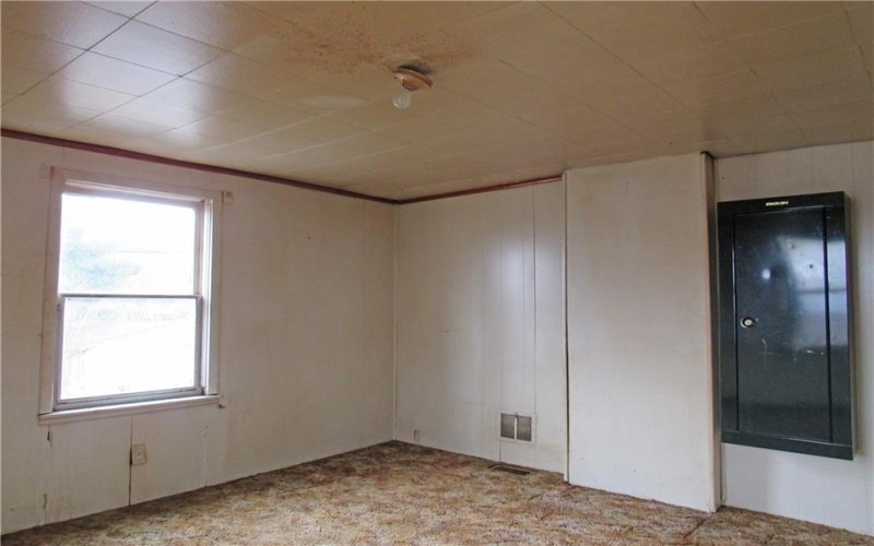 211 Melrose Street, East Millsboro, 15433, 2 Bedrooms Bedrooms, 5 Rooms Rooms,1 BathroomBathrooms,Residential,For Sale,Melrose Street,1745376