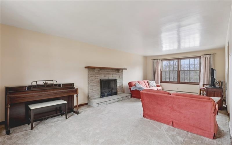 3492 Route 40, Washington, 15301, 4 Bedrooms Bedrooms, 10 Rooms Rooms,1.2 BathroomsBathrooms,Residential,For Sale,Route 40,1740087