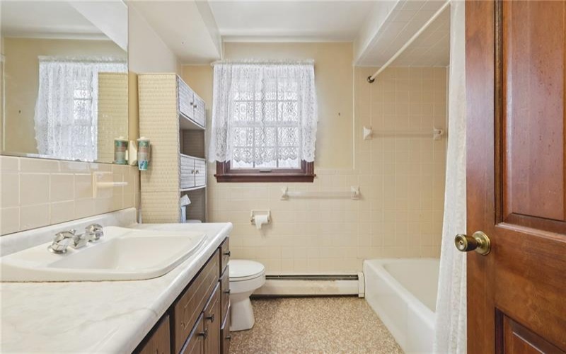3492 Route 40, Washington, 15301, 4 Bedrooms Bedrooms, 10 Rooms Rooms,1.2 BathroomsBathrooms,Residential,For Sale,Route 40,1740087