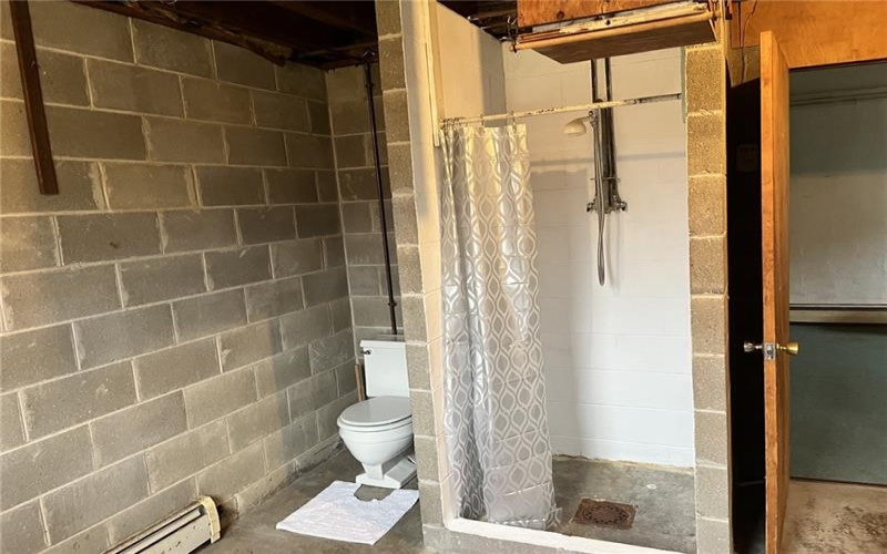 3492 Route 40, Washington, 15301, 4 Bedrooms Bedrooms, 10 Rooms Rooms,1.2 BathroomsBathrooms,Residential,For Sale,Route 40,1740087