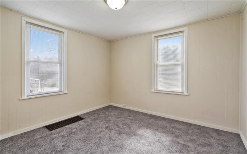 1013 Henry St, Langeloth, 15054, 2 Bedrooms Bedrooms, ,1 BathroomBathrooms,Residential,For Sale,Henry St,1745383
