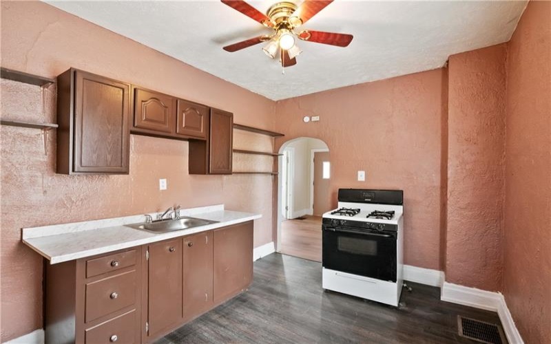1013 Henry St, Langeloth, 15054, 2 Bedrooms Bedrooms, ,1 BathroomBathrooms,Residential,For Sale,Henry St,1745383