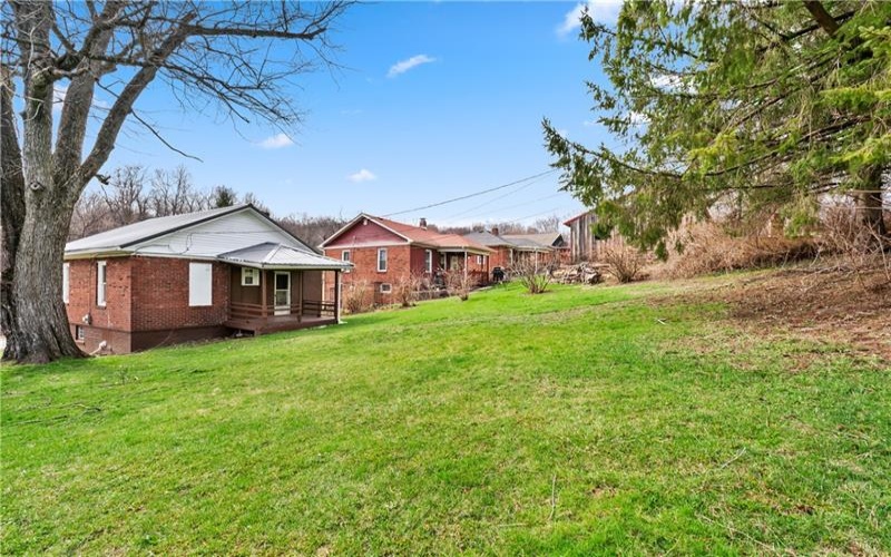 1013 Henry St, Langeloth, 15054, 2 Bedrooms Bedrooms, ,1 BathroomBathrooms,Residential,For Sale,Henry St,1745383