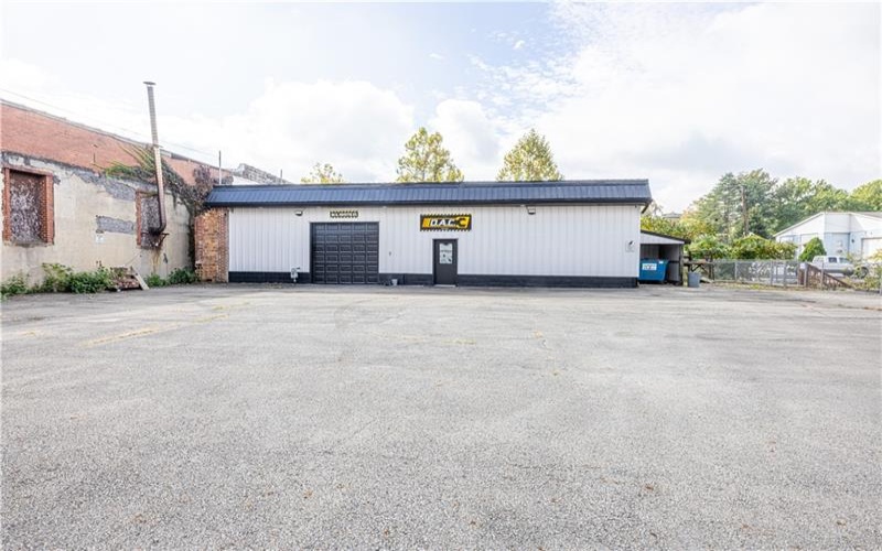 64 Fayette St, Uniontown, 15431, ,Commercial-industrial-business,For Sale,Fayette St,1726471