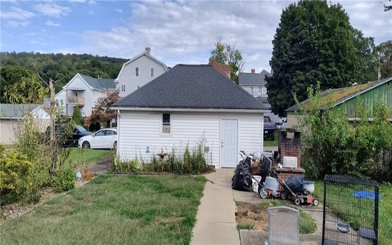 1219 Sycamore, Connellsville, 15425, 3 Bedrooms Bedrooms, ,2 BathroomsBathrooms,Residential,For Sale,Sycamore,1726473
