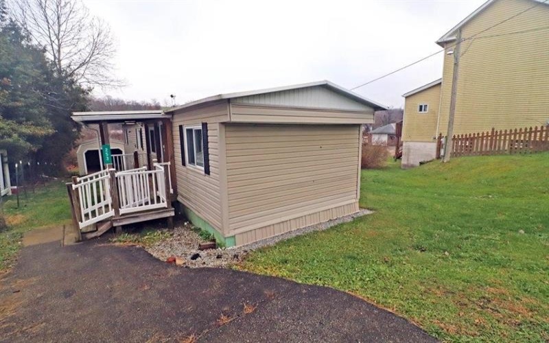 253 Wardentown Road, Alverton, 15612, 1 Bedroom Bedrooms, 5 Rooms Rooms,1 BathroomBathrooms,Residential,For Sale,Wardentown Road,1732397