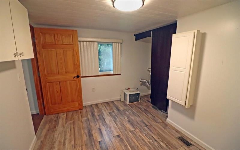 253 Wardentown Road, Alverton, 15612, 1 Bedroom Bedrooms, 5 Rooms Rooms,1 BathroomBathrooms,Residential,For Sale,Wardentown Road,1732397