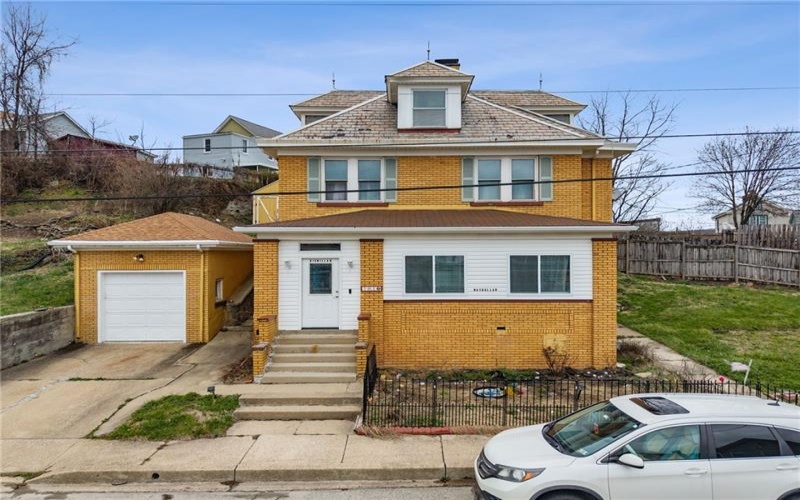 701 Cowan Ave, Jeannette, 15644, 4 Bedrooms Bedrooms, 11 Rooms Rooms,1.1 BathroomsBathrooms,Residential,For Sale,Cowan Ave,1747522