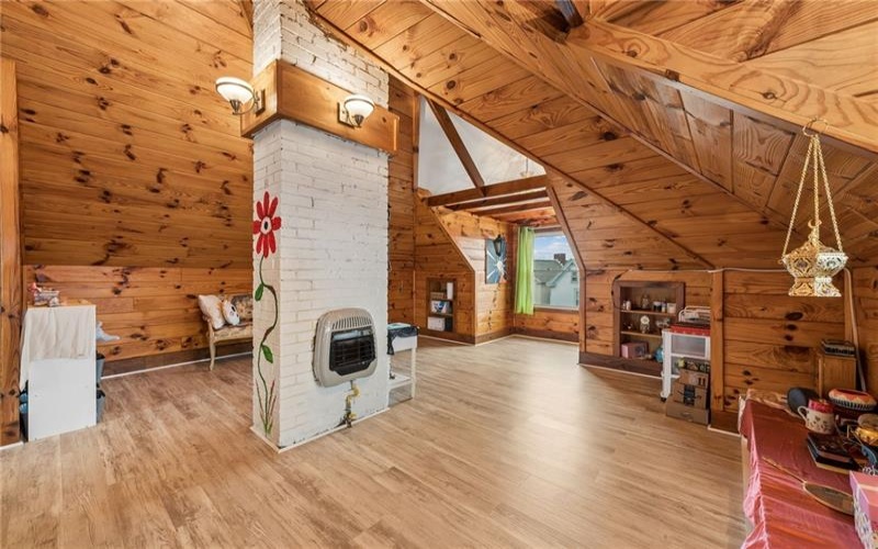 701 Cowan Ave, Jeannette, 15644, 4 Bedrooms Bedrooms, 11 Rooms Rooms,1.1 BathroomsBathrooms,Residential,For Sale,Cowan Ave,1747522