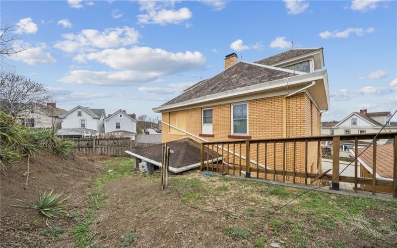 701 Cowan Ave, Jeannette, 15644, 4 Bedrooms Bedrooms, 11 Rooms Rooms,1.1 BathroomsBathrooms,Residential,For Sale,Cowan Ave,1747522