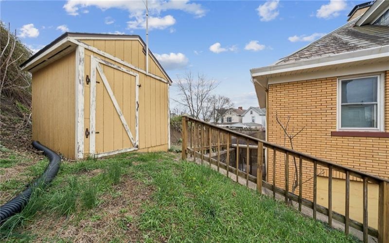 701 Cowan Ave, Jeannette, 15644, 4 Bedrooms Bedrooms, 11 Rooms Rooms,1.1 BathroomsBathrooms,Residential,For Sale,Cowan Ave,1747522