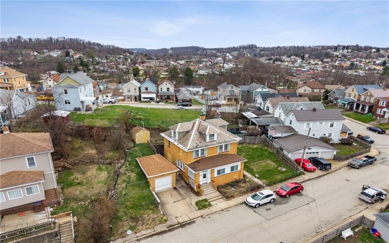 701 Cowan Ave, Jeannette, 15644, 4 Bedrooms Bedrooms, 11 Rooms Rooms,1.1 BathroomsBathrooms,Residential,For Sale,Cowan Ave,1747522