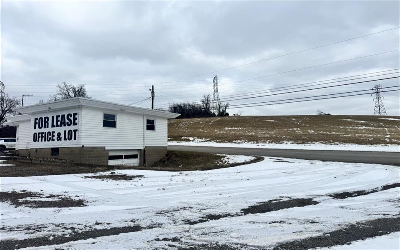 810 Carlton Drive, Bentleyville, 15314, ,Commercial-industrial-business,For Sale,Carlton Drive,1740131