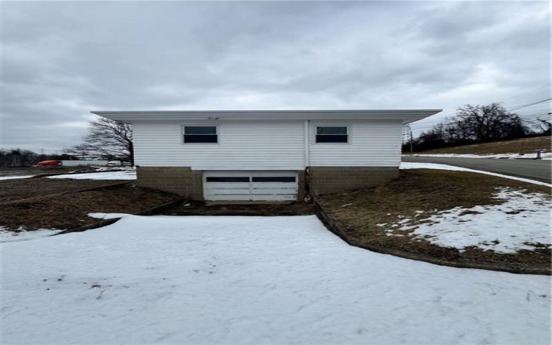 810 Carlton Drive, Bentleyville, 15314, ,Commercial-industrial-business,For Sale,Carlton Drive,1740131