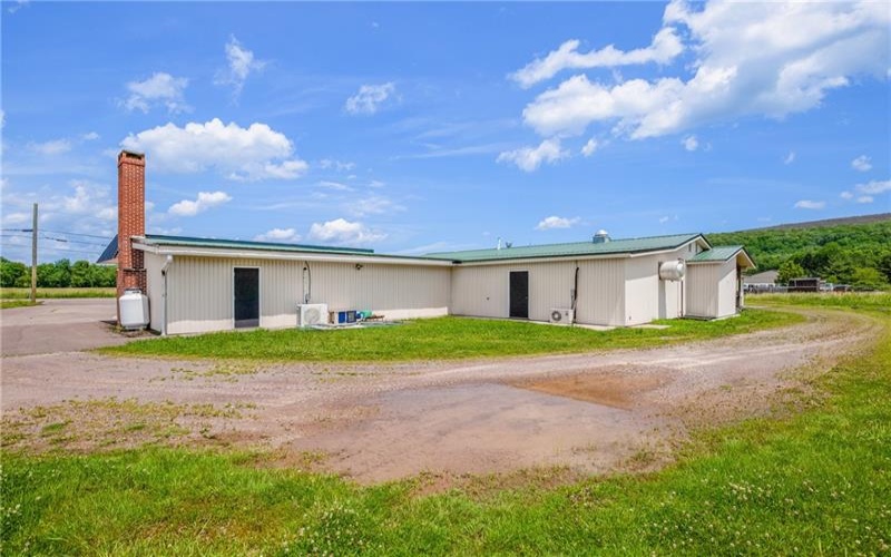 8557 Mason Dixon Highway, Meyersdale, 15552, ,Commercial-industrial-business,For Sale,Mason Dixon Highway,1742888
