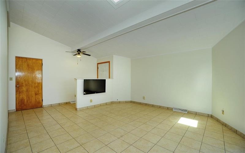 28 Dire Drive, Hickory, 15340, 3 Bedrooms Bedrooms, 10 Rooms Rooms,2.1 BathroomsBathrooms,Residential,For Sale,Dire Drive,1747545