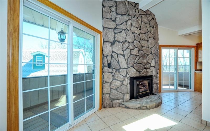28 Dire Drive, Hickory, 15340, 3 Bedrooms Bedrooms, 10 Rooms Rooms,2.1 BathroomsBathrooms,Residential,For Sale,Dire Drive,1747545
