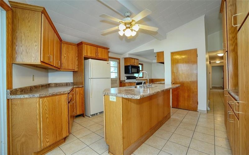 28 Dire Drive, Hickory, 15340, 3 Bedrooms Bedrooms, 10 Rooms Rooms,2.1 BathroomsBathrooms,Residential,For Sale,Dire Drive,1747545