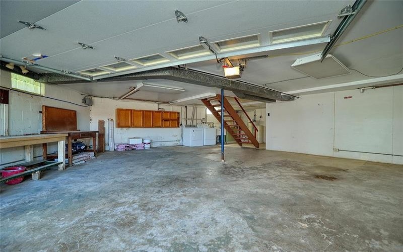 28 Dire Drive, Hickory, 15340, 3 Bedrooms Bedrooms, 10 Rooms Rooms,2.1 BathroomsBathrooms,Residential,For Sale,Dire Drive,1747545