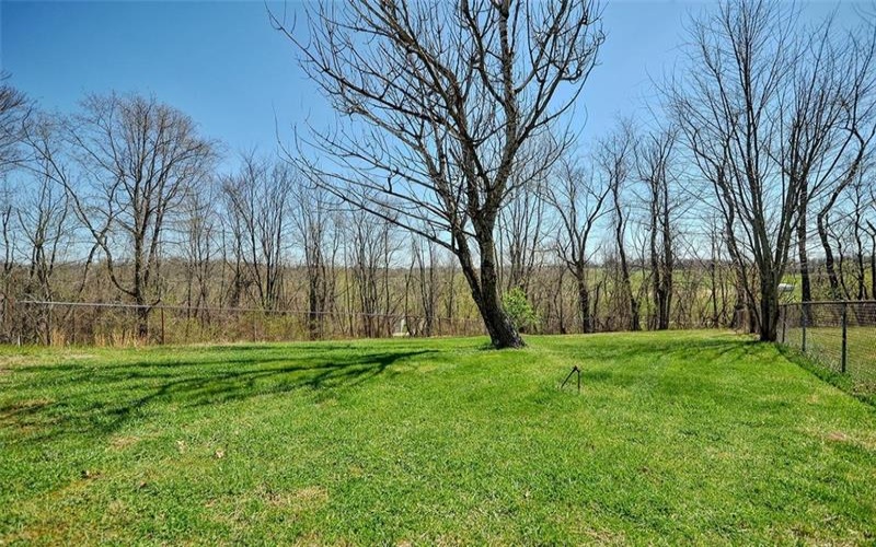 28 Dire Drive, Hickory, 15340, 3 Bedrooms Bedrooms, 10 Rooms Rooms,2.1 BathroomsBathrooms,Residential,For Sale,Dire Drive,1747545