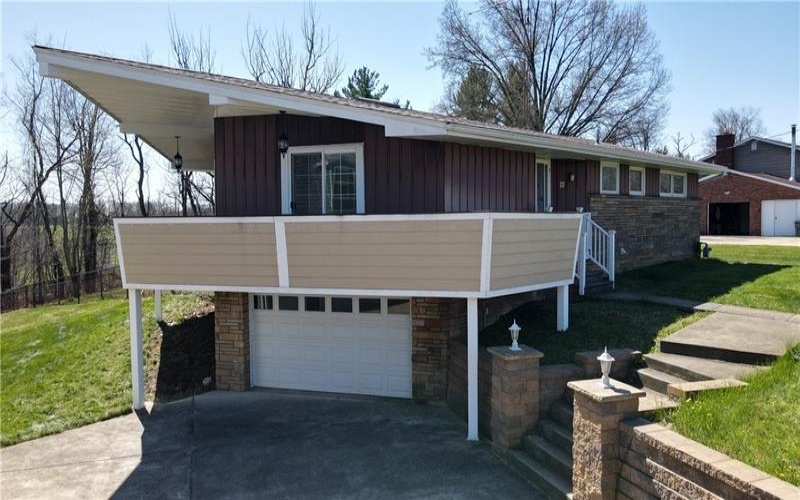 28 Dire Drive, Hickory, 15340, 3 Bedrooms Bedrooms, 10 Rooms Rooms,2.1 BathroomsBathrooms,Residential,For Sale,Dire Drive,1747545