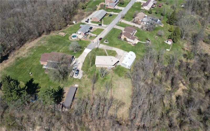 28 Dire Drive, Hickory, 15340, 3 Bedrooms Bedrooms, 10 Rooms Rooms,2.1 BathroomsBathrooms,Residential,For Sale,Dire Drive,1747545