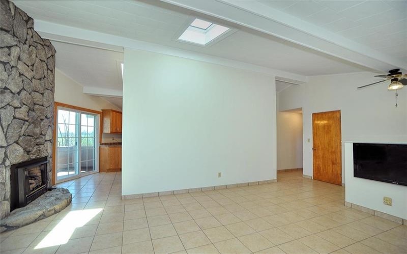 28 Dire Drive, Hickory, 15340, 3 Bedrooms Bedrooms, 10 Rooms Rooms,2.1 BathroomsBathrooms,Residential,For Sale,Dire Drive,1747545
