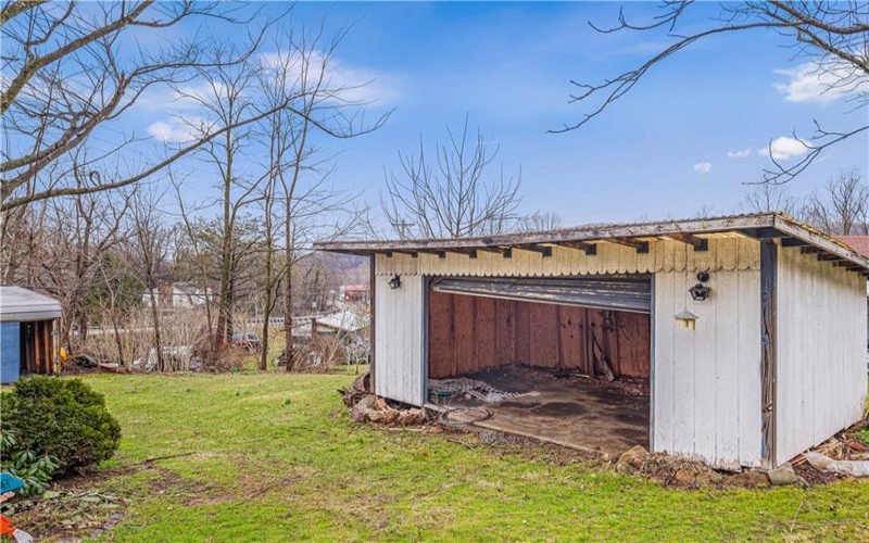 497 Three Mile Hill, Mount Pleasant, 15666, 2 Bedrooms Bedrooms, ,1 BathroomBathrooms,Residential,For Sale,Three Mile Hill,1732526