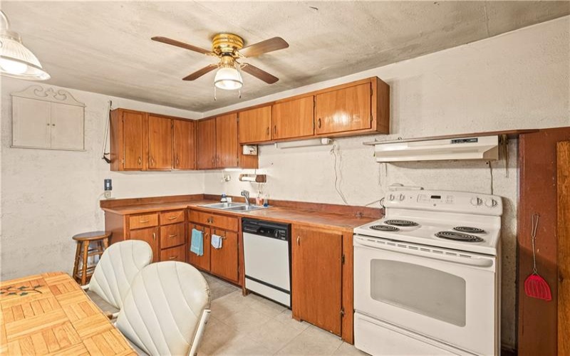 497 Three Mile Hill, Mount Pleasant, 15666, 2 Bedrooms Bedrooms, ,1 BathroomBathrooms,Residential,For Sale,Three Mile Hill,1732526