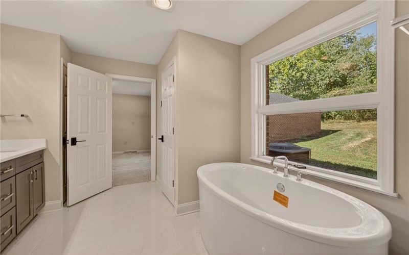 110 Oakhurst Dr, Canonsburg, 15317, 5 Bedrooms Bedrooms, 12 Rooms Rooms,4.1 BathroomsBathrooms,Residential,For Sale,Oakhurst Dr,1736918