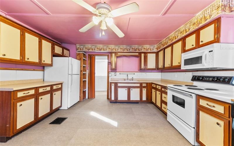 413 Prospect St, Connellsville, 15425, 3 Bedrooms Bedrooms, ,2 BathroomsBathrooms,Residential,For Sale,Prospect St,1745527