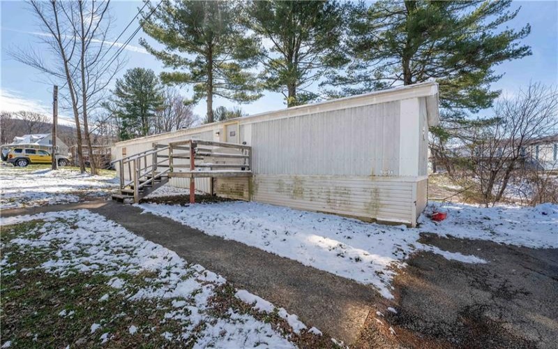 1801 Baldridge Ave, Connellsville, 15425, 2 Bedrooms Bedrooms, ,1 BathroomBathrooms,Residential,For Sale,Baldridge Ave,1747567