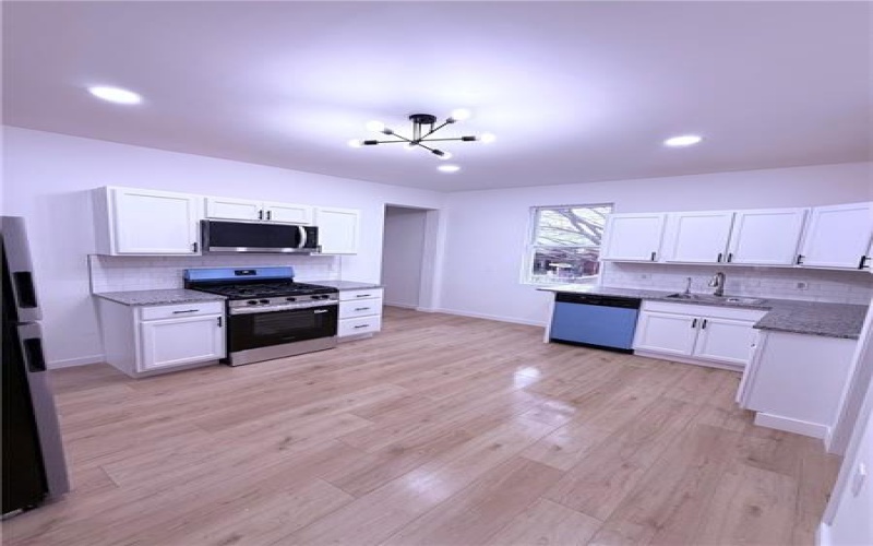 915 2nd St, Monessen, 15062, 3 Bedrooms Bedrooms, ,1 BathroomBathrooms,Residential,For Sale,2nd St,1740212
