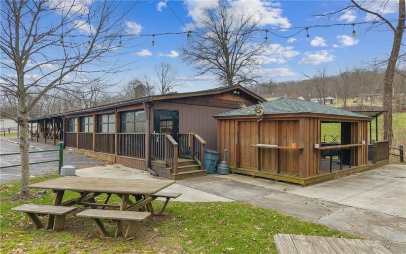 301 County Park Rd, Avella, 15312, ,Commercial-industrial-business,For Sale,County Park Rd,1745561