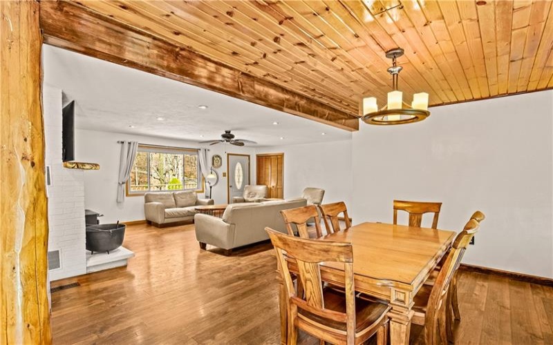 4514 Route 31, Somerset, 15501, 5 Bedrooms Bedrooms, ,2 BathroomsBathrooms,Residential,For Sale,Route 31,1745582