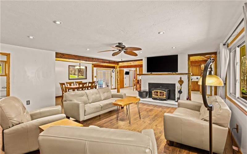 4514 Route 31, Somerset, 15501, 5 Bedrooms Bedrooms, ,2 BathroomsBathrooms,Residential,For Sale,Route 31,1745582