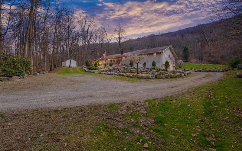 4514 Route 31, Somerset, 15501, 5 Bedrooms Bedrooms, ,2 BathroomsBathrooms,Residential,For Sale,Route 31,1745582