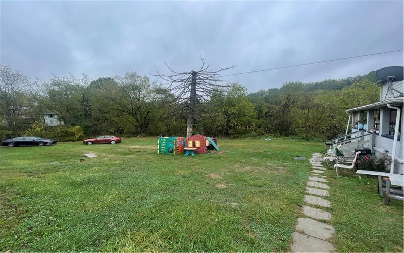 102 Francis Mine State Rd, Burgettstown, 15021, ,Multi-unit,For Sale,Francis Mine State Rd,1727020